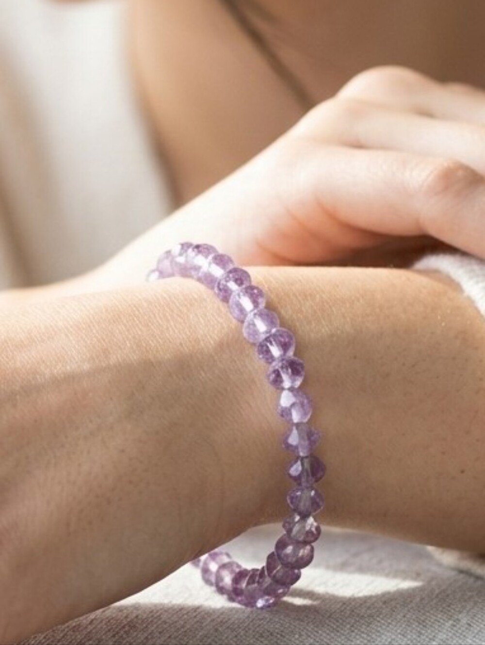 Genuine Amethyst Beads Stretch Bracelet - Picture 10 of 10